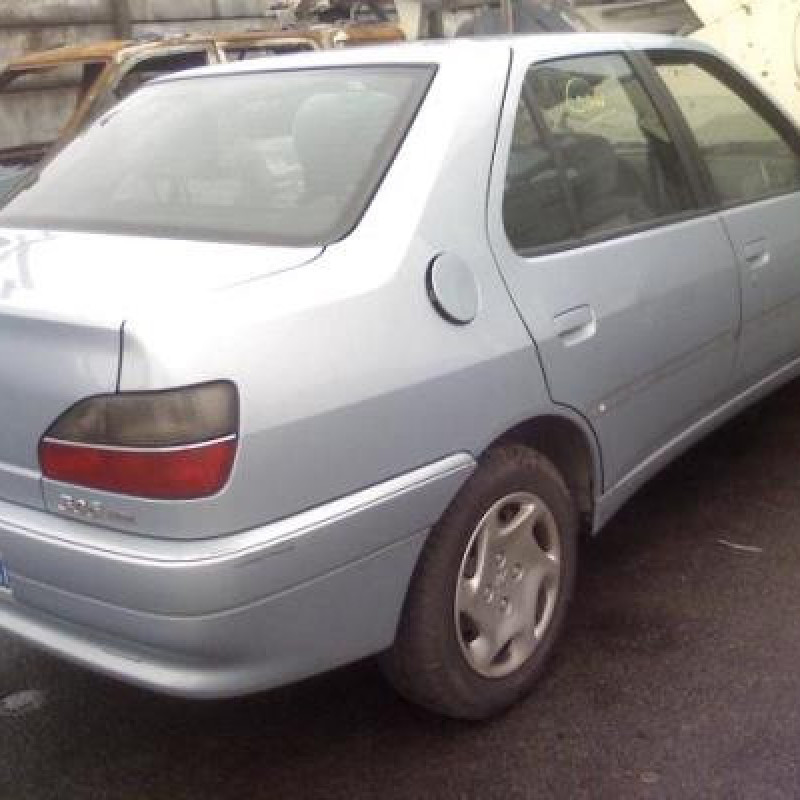 Malle/Hayon arriere PEUGEOT 306 Photo n°5