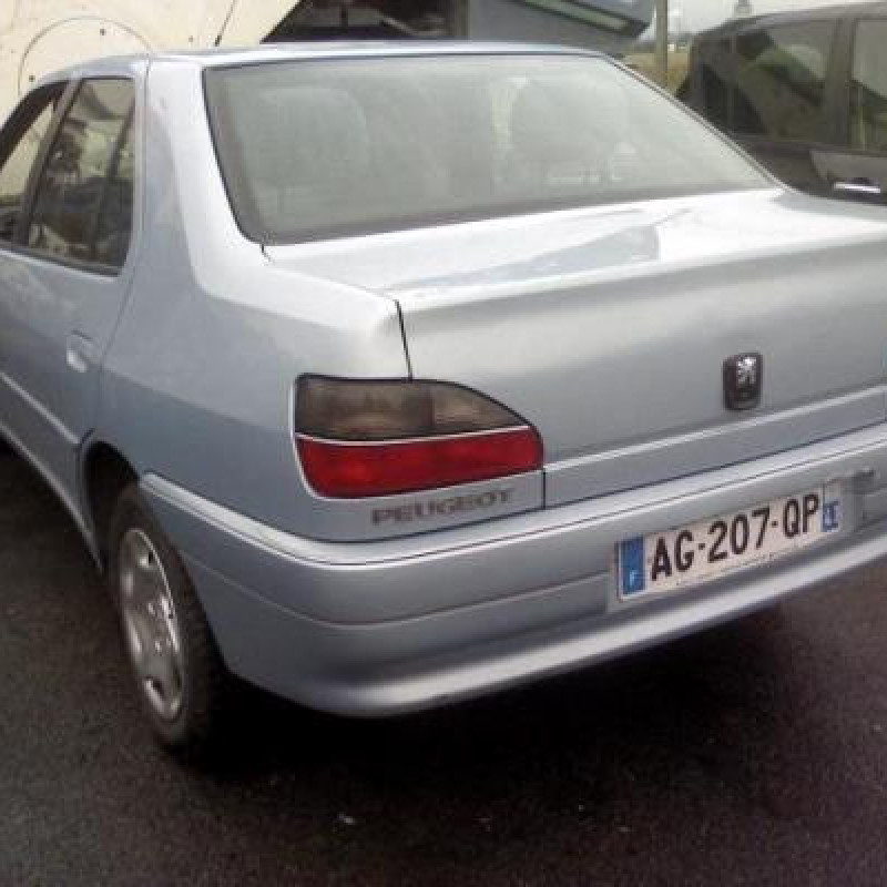 Malle/Hayon arriere PEUGEOT 306 Photo n°6
