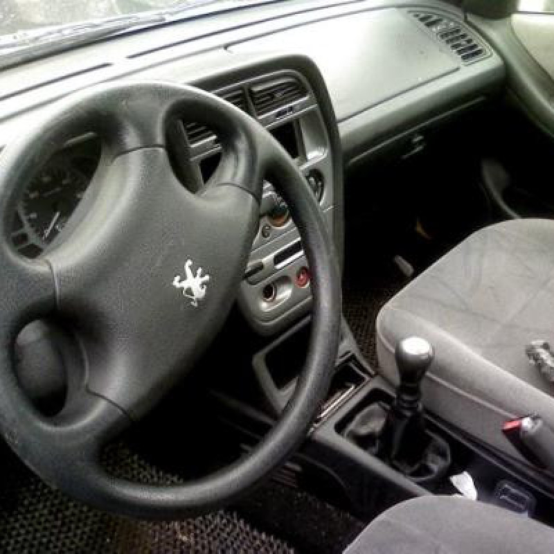 Malle/Hayon arriere PEUGEOT 306 Photo n°8