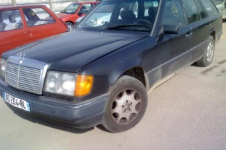 Malle/Hayon arriere MERCEDES 250 T124