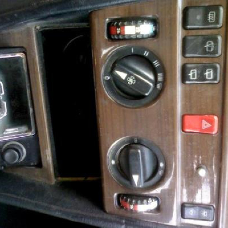 Malle/Hayon arriere MERCEDES 250 T124 Photo n°7