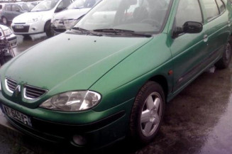 Amortisseur avant gauche RENAULT MEGANE 1 Photo n°1