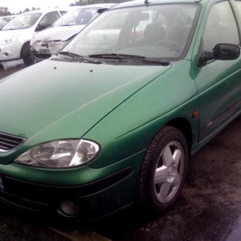 Amortisseur avant gauche RENAULT MEGANE 1 Photo n°1