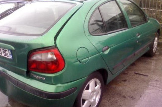 Amortisseur avant gauche RENAULT MEGANE 1