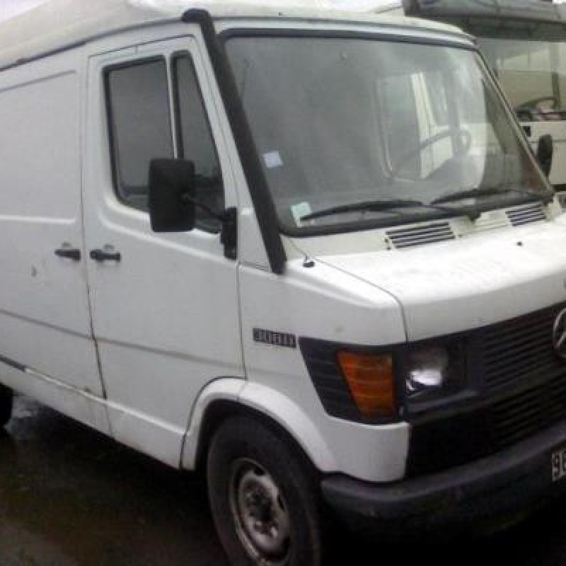Alternateur MERCEDES SERIE L 602 Photo n°4