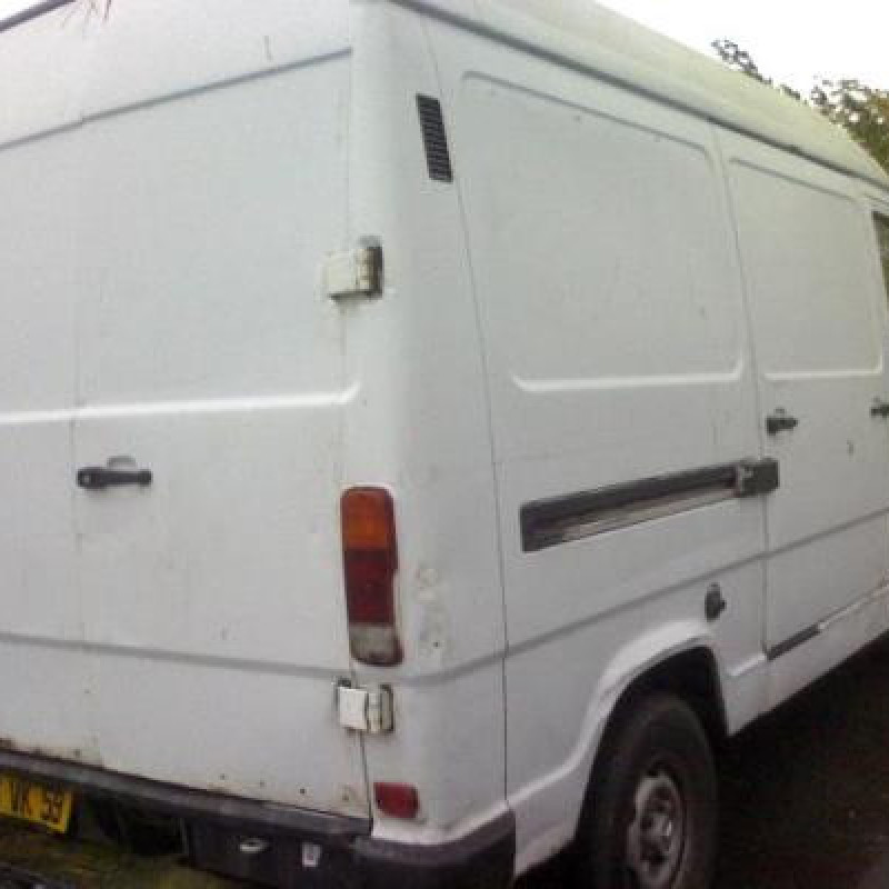 Alternateur MERCEDES SERIE L 602 Photo n°6