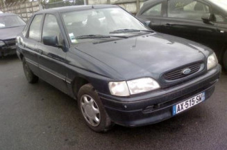 Retroviseur droit FORD ESCORT 5