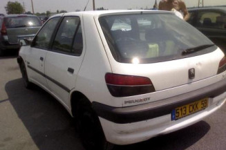 Retroviseur droit PEUGEOT 306