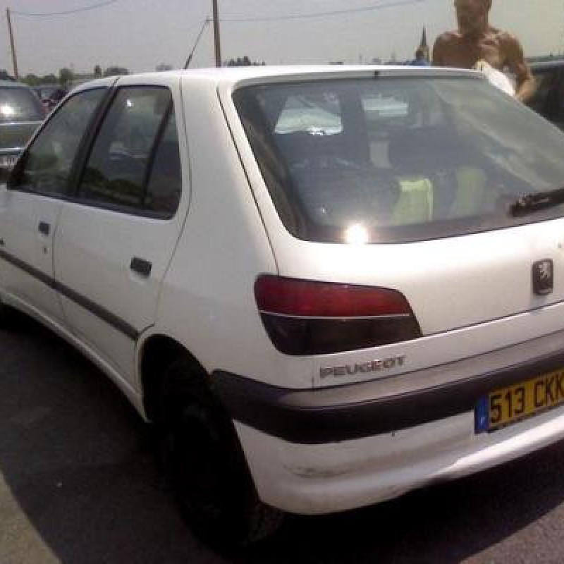 Retroviseur droit PEUGEOT 306 Photo n°7
