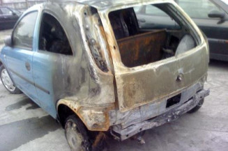 Aile avant gauche OPEL CORSA C