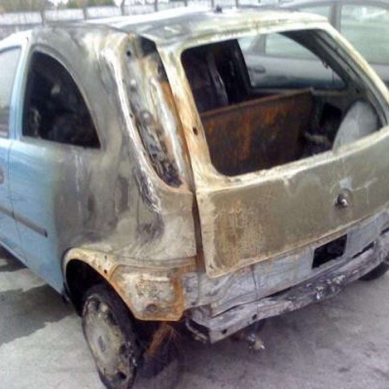 Aile avant gauche OPEL CORSA C Photo n°4