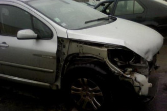 Bras essuie glace avant droit PEUGEOT 307