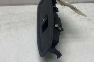 Interrupteur de leve vitre avant droit BMW SERIE 1 F21