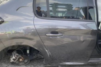 Poignee interieur avant gauche PEUGEOT 208 2