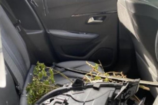 Poignee interieur avant gauche PEUGEOT 208 2