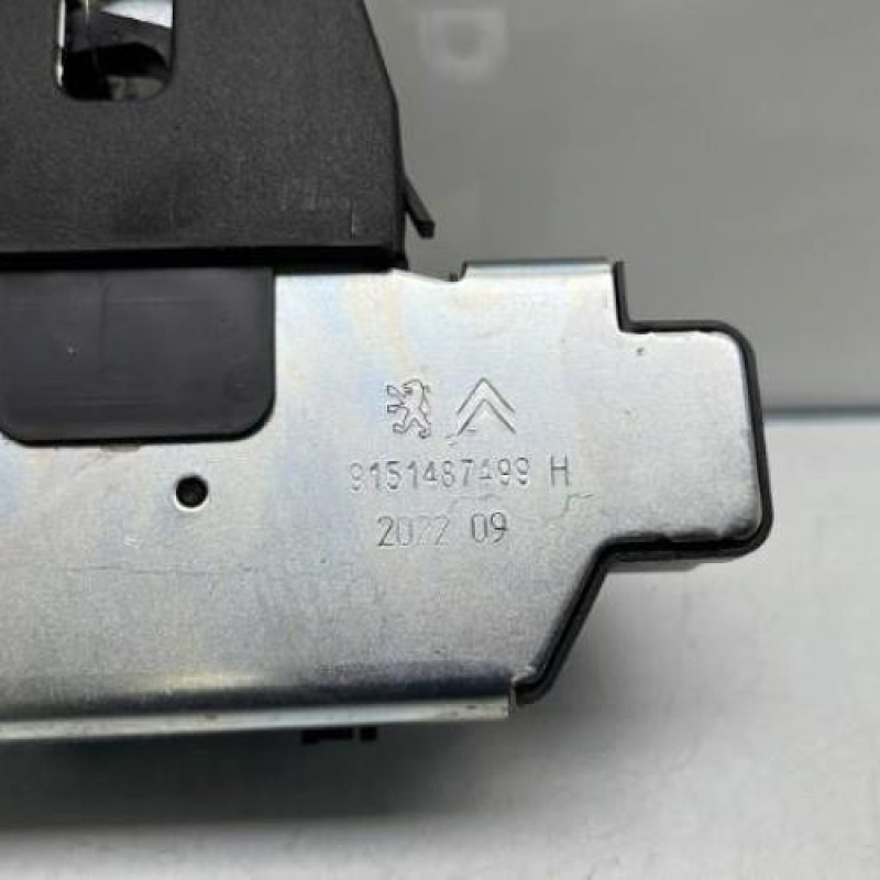 Serrure de coffre PEUGEOT 208 2 Photo n°4