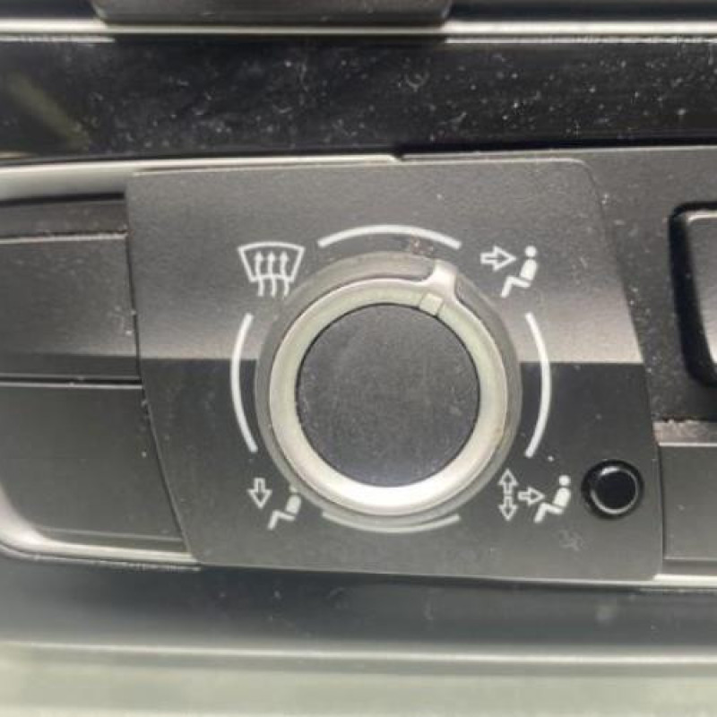 Commande chauffage BMW SERIE 1 F21 Photo n°2