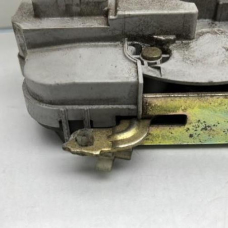Serrure avant droit PEUGEOT 307