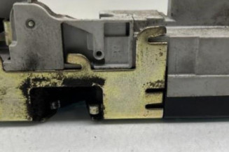 Serrure avant droit PEUGEOT 307
