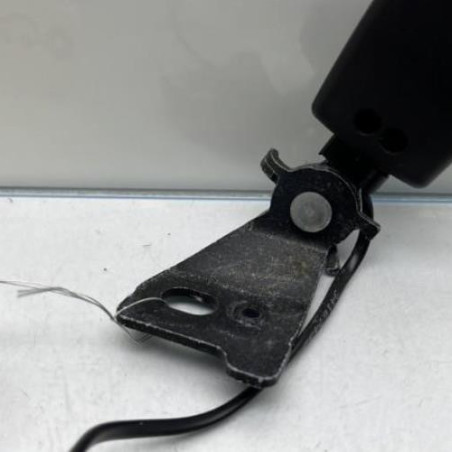 Attache ceinture arriere gauche PEUGEOT 308 2