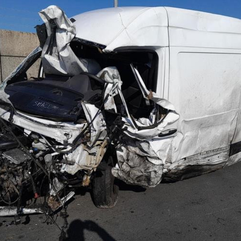 Crosse arriere droit MERCEDES SPRINTER 3 Photo n°7