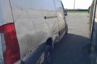 Crosse arriere droit MERCEDES SPRINTER 3
