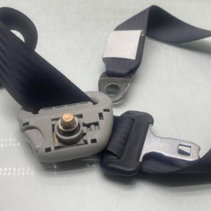 Pretensionneur de ceinture avant droit SUZUKI SWIFT 3 Photo n°1