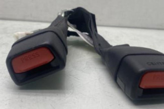 Attache ceinture arriere gauche TOYOTA YARIS 3 Photo n°1
