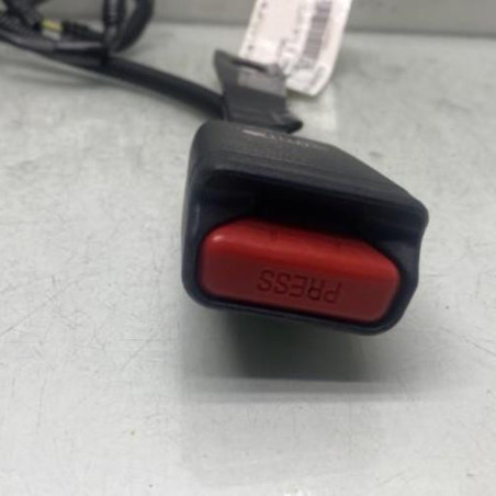 Attache ceinture avant droit TOYOTA YARIS 3