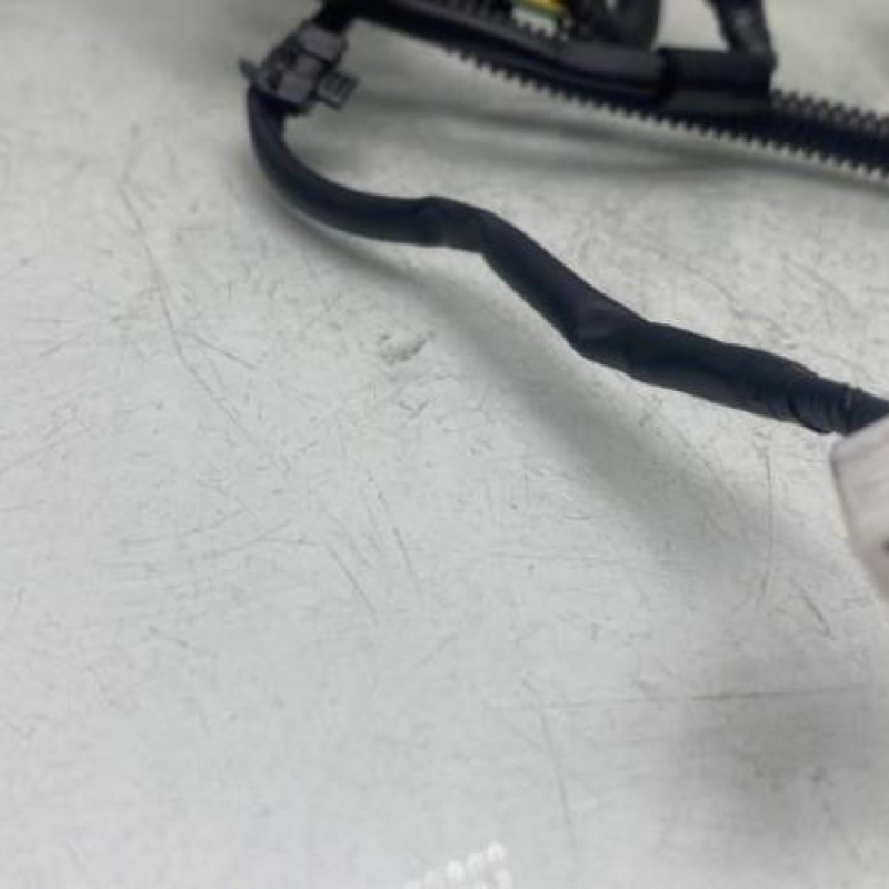 Attache ceinture avant droit TOYOTA YARIS 3 Photo n°3