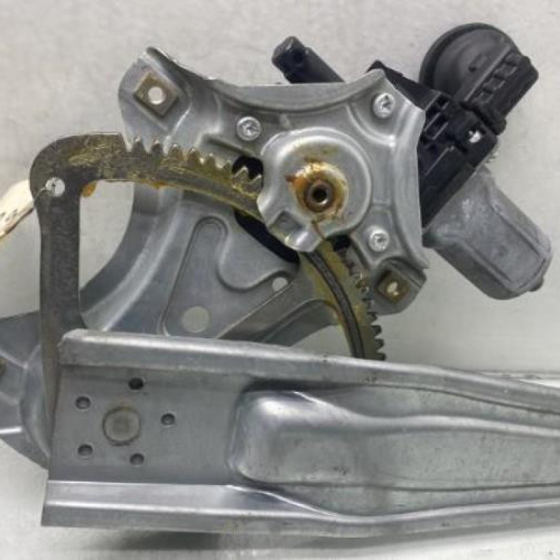 Leve vitre electrique arriere droit TOYOTA YARIS 3 Photo n°8