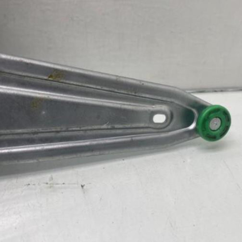 Leve vitre electrique arriere droit TOYOTA YARIS 3 Photo n°9