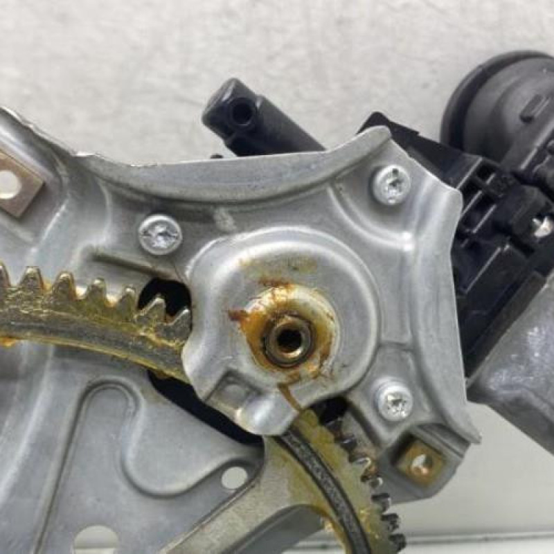 Leve vitre electrique arriere droit TOYOTA YARIS 3 Photo n°10