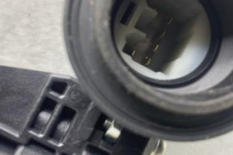 Leve vitre electrique arriere gauche TOYOTA YARIS 3
