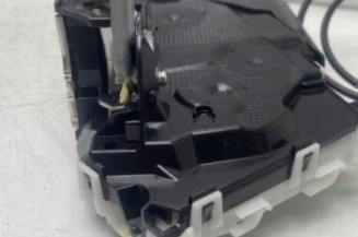 Serrure avant droit TOYOTA YARIS 3