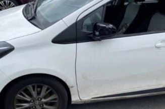 Serrure avant droit TOYOTA YARIS 3
