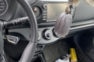 Amortisseur avant droit TOYOTA YARIS 3