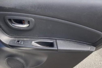 Amortisseur avant droit TOYOTA YARIS 3