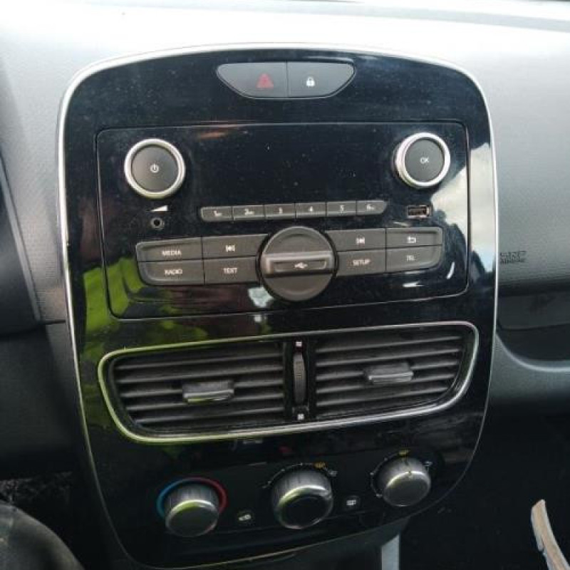 Bras essuie glace arriere RENAULT CLIO 4 Photo n°10