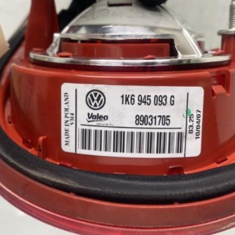 Feu arriere secondaire gauche (feux) VOLKSWAGEN GOLF 5 Photo n°4