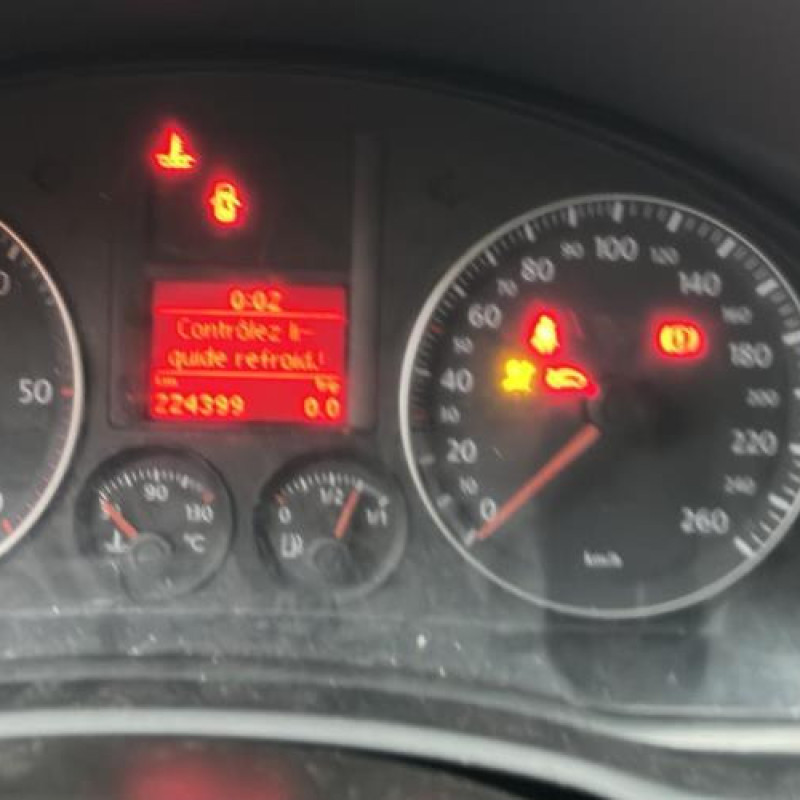 Feu arriere secondaire gauche (feux) VOLKSWAGEN GOLF 5 Photo n°14