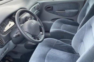 Serrure arriere droit RENAULT SCENIC 1