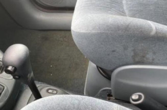 Serrure arriere droit RENAULT SCENIC 1
