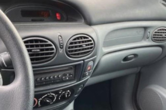 Serrure arriere droit RENAULT SCENIC 1
