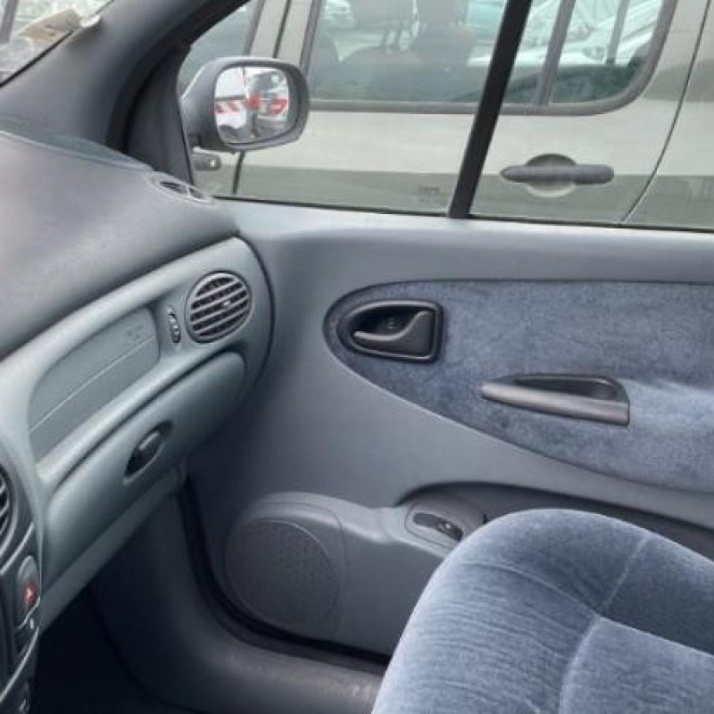 Serrure arriere droit RENAULT SCENIC 1 Photo n°17