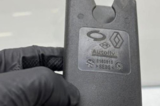 Pretensionneur de ceinture avant gauche RENAULT CLIO 4