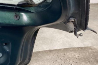 Malle/Hayon arriere TOYOTA YARIS 1