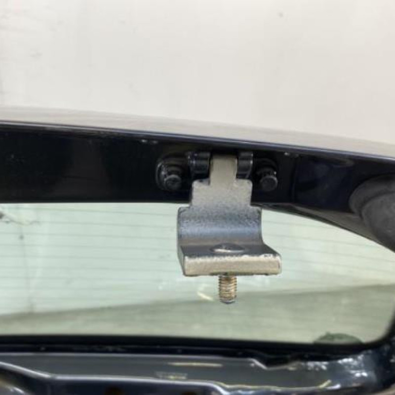 Malle/Hayon arriere VOLKSWAGEN POLO 4 Photo n°9