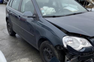 Malle/Hayon arriere VOLKSWAGEN POLO 4