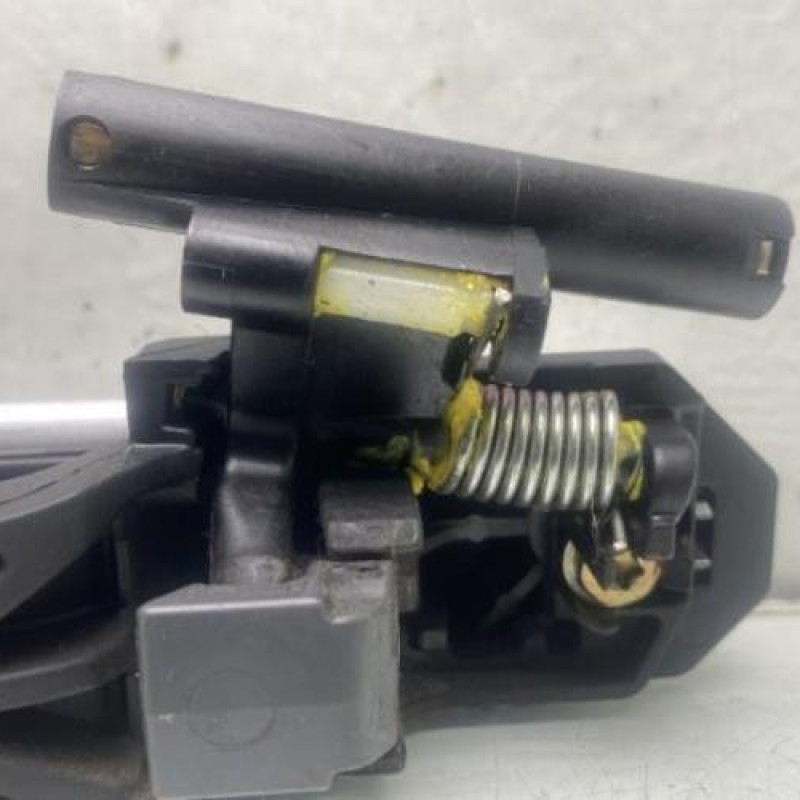 Poignee porte arriere droit SUZUKI SWIFT 3 Photo n°3